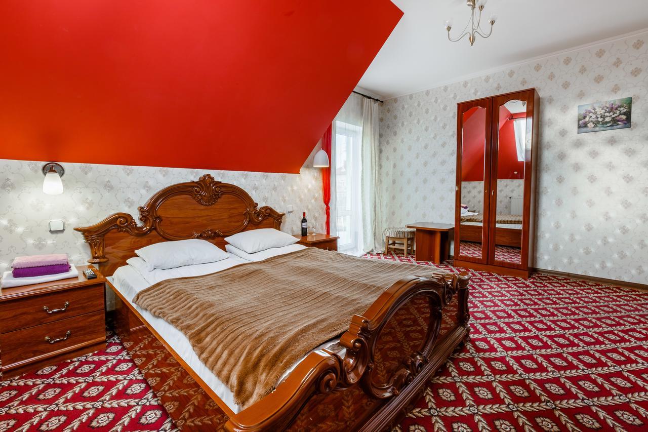 Everest Ivano-Frankivsk Exterior photo